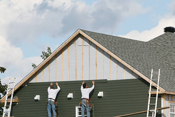 Professional Siding technician working in Hyndman, PA